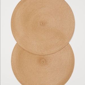 H&M set of 2 ROUND BEIGE TAN PLACEMENTS NEW